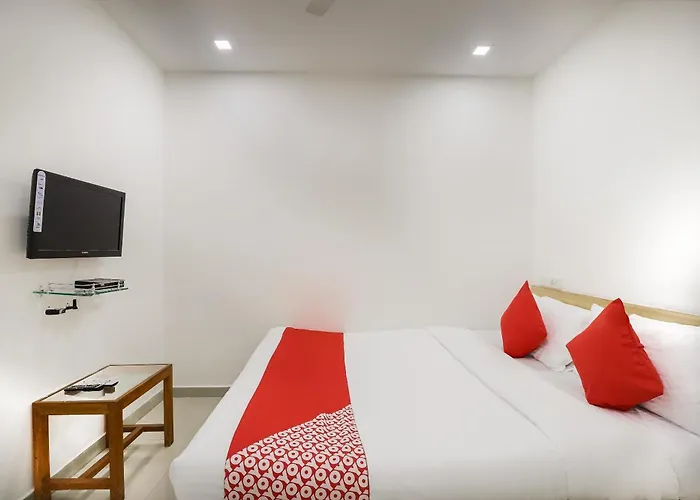 Oyo Hotel D Veeray Ahmedabad